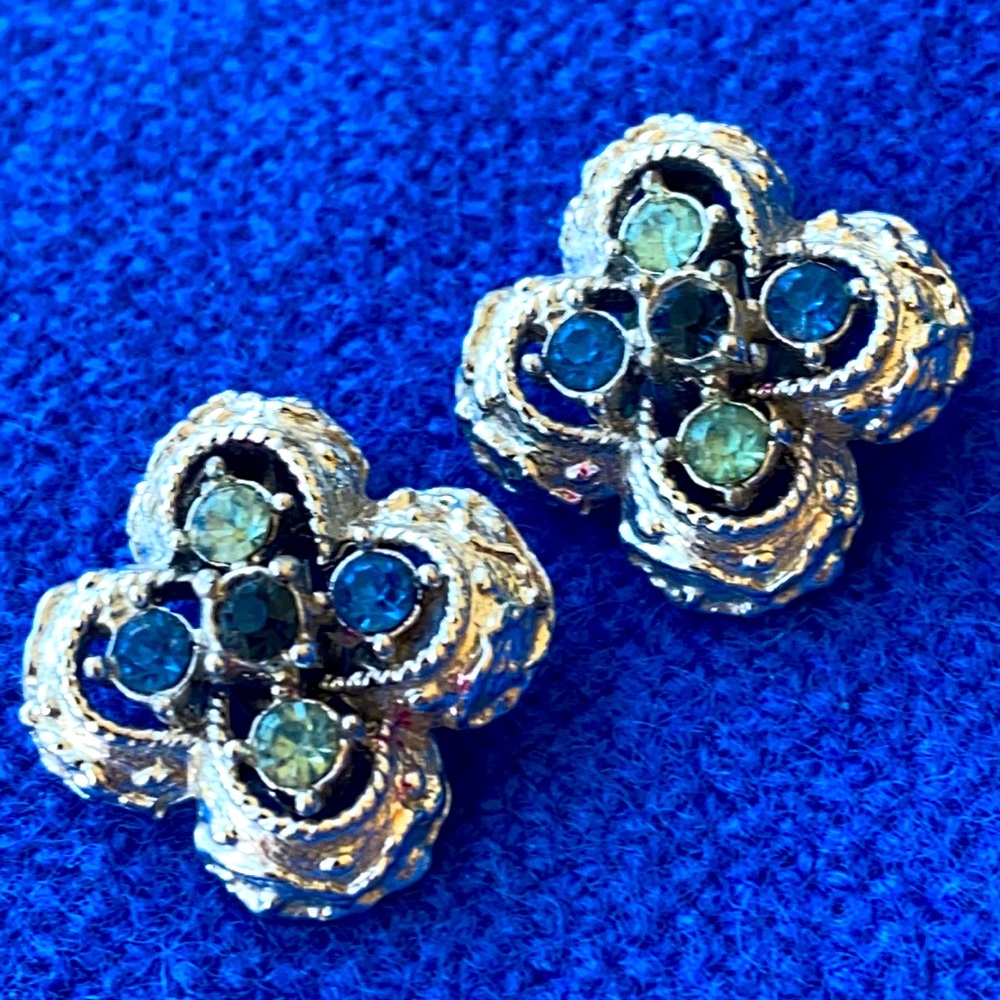 Vintage Coro blue rhinestone clip on earrings